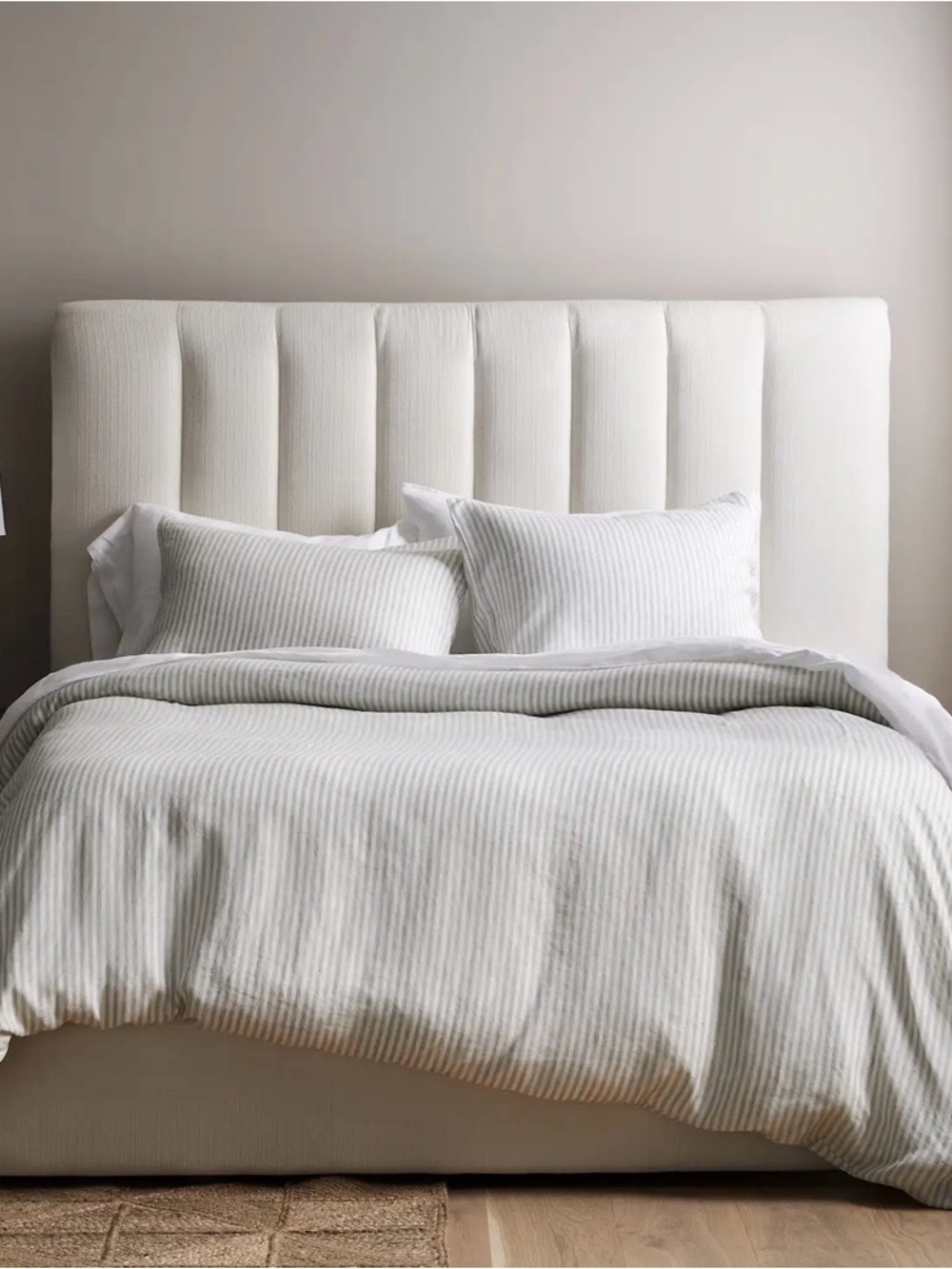 NWOT Quince European Linen Stripe 1 Piece Duvet Cover, King/Cal (Mist/White)